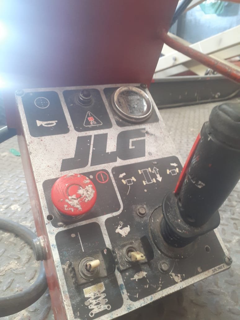 Plataforma tipo tijera – Modelo 3246 JLG