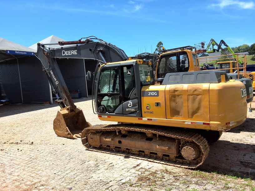 Excavadora John Deere 210G LC 2019