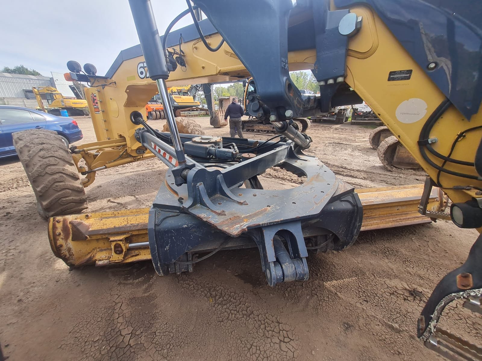 Motoniveladora John Deere 670 G 2012 con 11.500 hs
